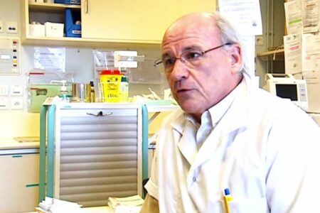 Cirurgião vai a julgamento na França acusado de abuso sexual contra mais de 250 menores Joël Le Scouarnec admitiu "atos abomináveis"