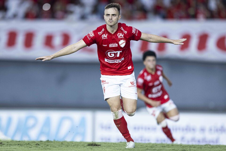 Vila Nova vence Goiás no clássico