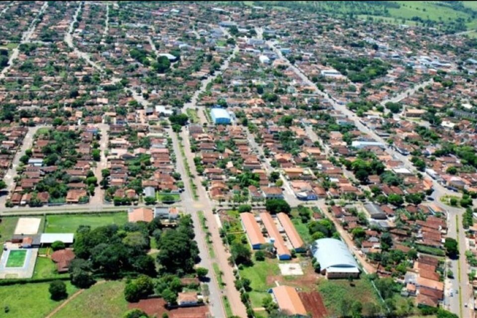 A imagem mostra a vista área do município de Rubiataba em Goiás