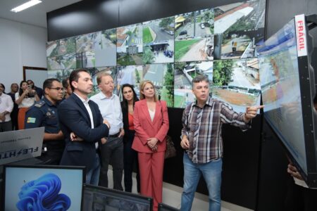 Prefeito Leandro Vilela acompanha superintendente da PF (Foto: Divulgação)