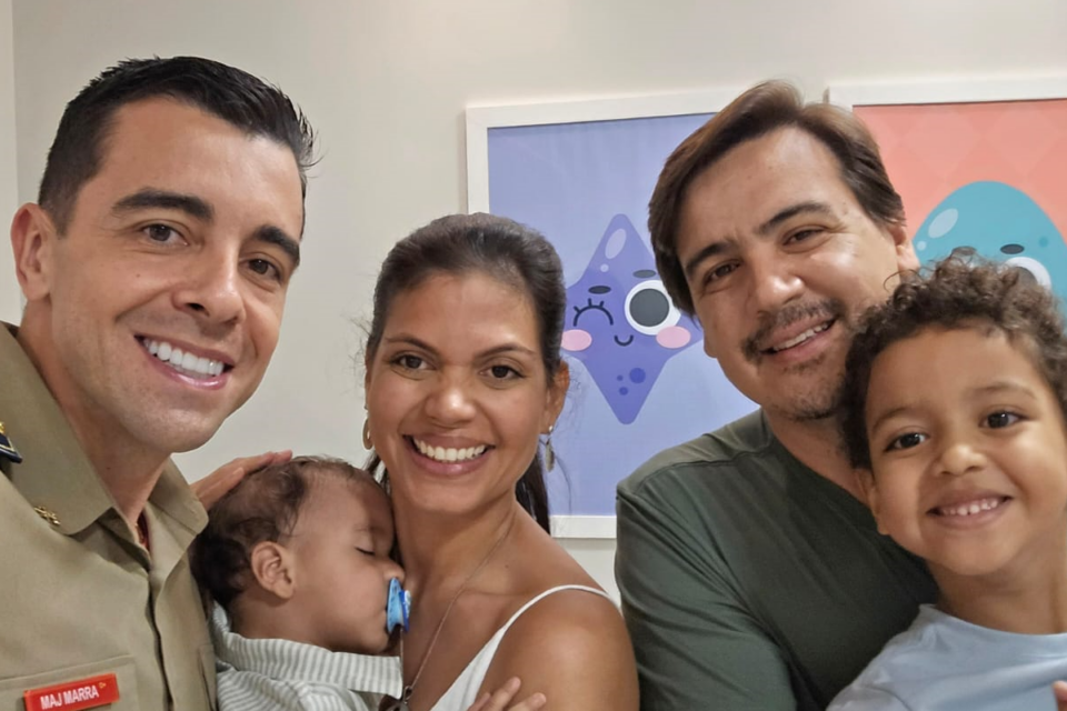 Bebê foi salvo com ajuda de vídeo (Foto: Reprodução)