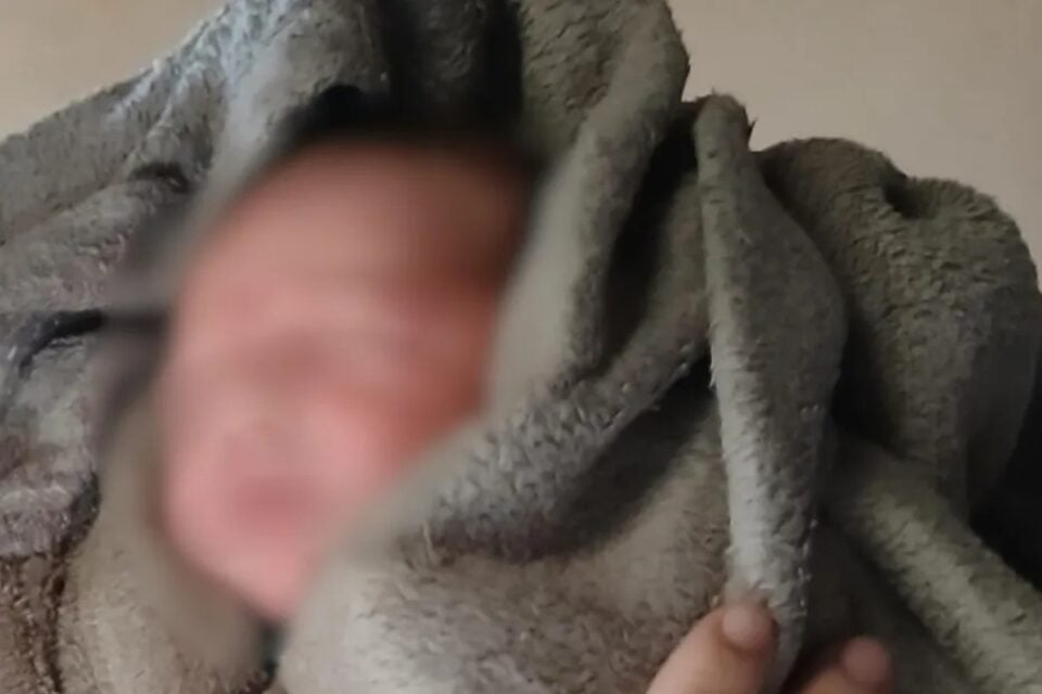Bebê abandonado em Rio Verde é encontrado com cordão umbilical