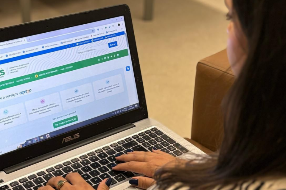 Governo abre inscrições para cursos técnicos gratuitos na modalidade EaD