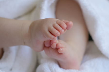 Bebê de 1 ano e seis meses foi abusada sexualmente (Foto: Pixabay)