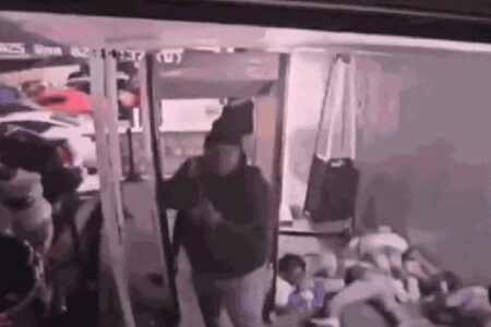 Segurança armado com fuzil abre fogo e evita massacre em boate nos EUA vídeo Homem por trás de ataque a clientes foi ferido e preso