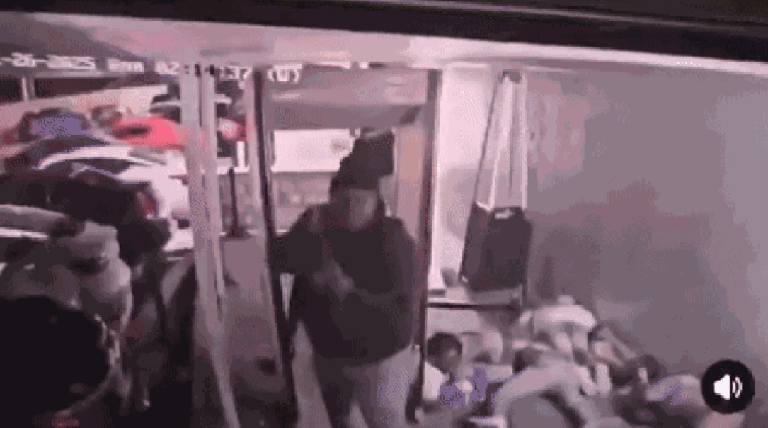 Segurança armado com fuzil abre fogo e evita massacre em boate nos EUA vídeo Homem por trás de ataque a clientes foi ferido e preso