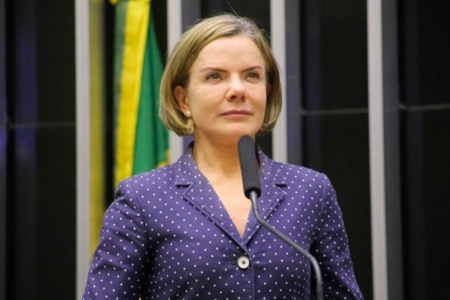 Gleisi vai ao STF contra Gustavo Gayer