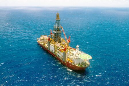 Base de exploração de petróleo da Petrobras: na mira do Ibama (Foto: Divulgação)