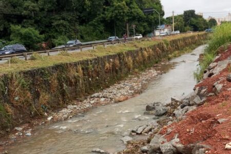 Plano emergencial prevê fechamento da Marginal Botafogo em períodos de chuvas fortes Medida passou por discussão no Paço Municipal
