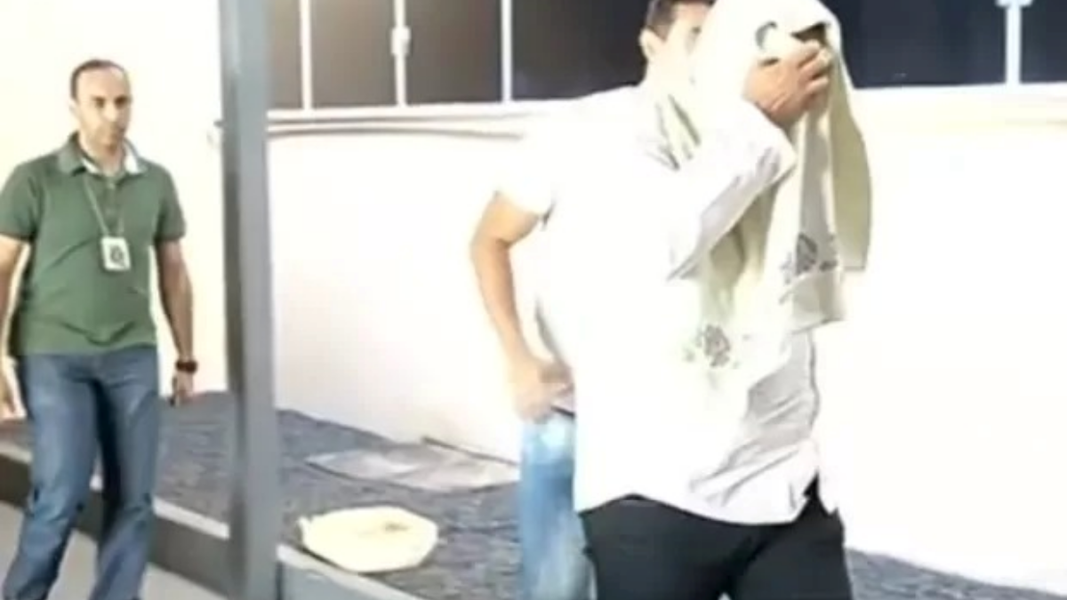 Imagem mostra quando o médico foi preso por feminicídio