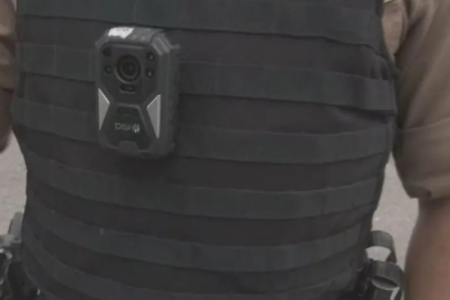 Câmeras em fardas reduziram letalidade policial (Foto: Reprodução)