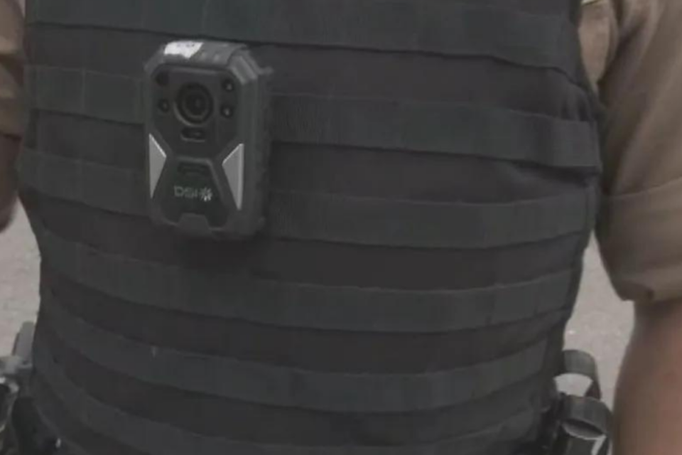 Câmeras em fardas reduziram letalidade policial (Foto: Reprodução)