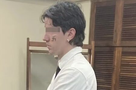 Aluno pinta suástica no rosto para participar de colação de grau no Rio Grande do Sul União Nacional dos Estudantes pediu anulação do diploma