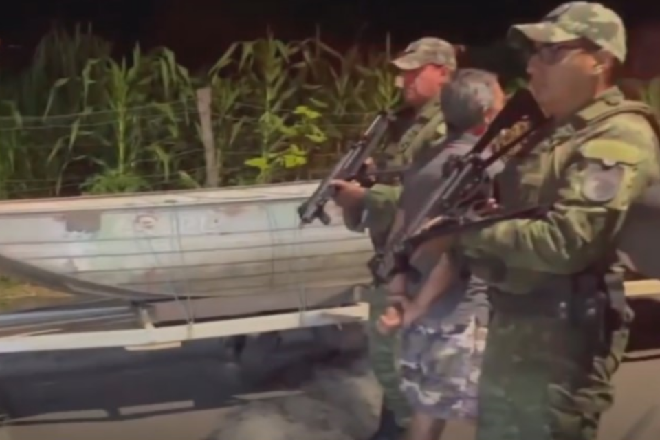 Homem preso com 105 kg de pescado em Niquelândia (Foto: Reprodução)