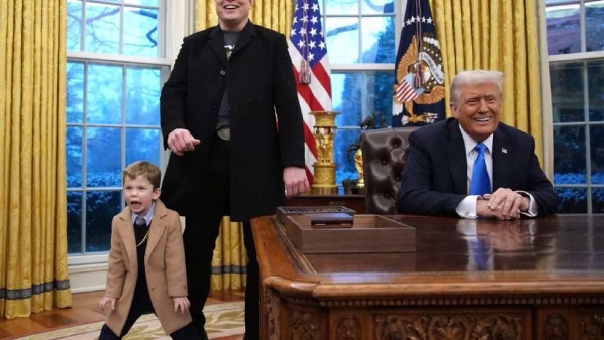Trump, Musk e o pequeno X, filho do milionário dono da Tesla (Foto: Divulgação)