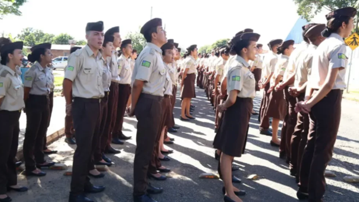 Alunos do Colégio Militar de Goiás (Foto: PMGO)