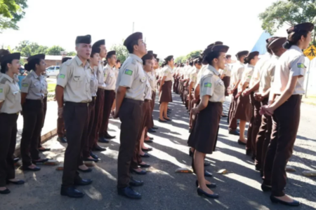 Alunos do Colégio Militar de Goiás (Foto: PMGO)