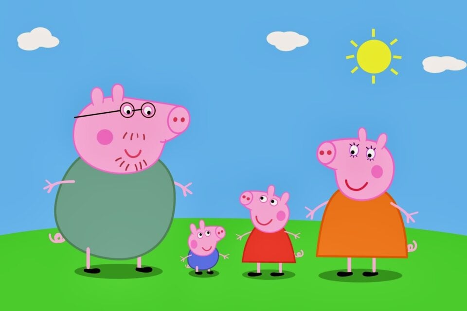 Mamãe Pig está grávida e Peppa Pig terá novo irmão "Ter três crianças pequenas em casa será um desafio!", disse