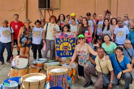 Bloco Desencuca faz folia e aborda luta antimanicomial e inclusão social