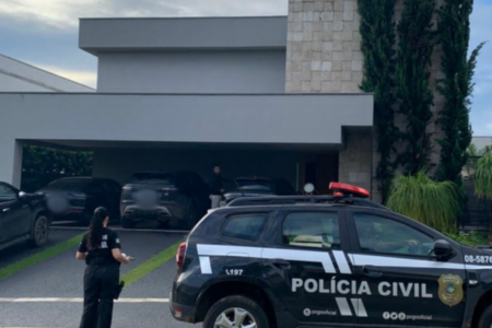 PCGO cumpriu mandados de busca e apreensão em um condomínio de Goiânia (Foto: Divulgação PCGO)