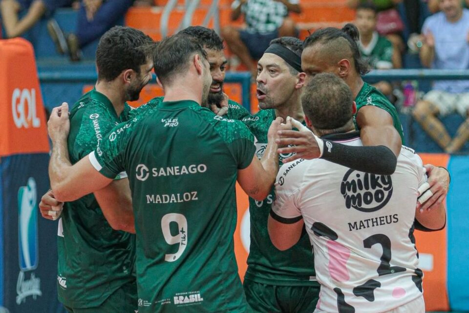 Praia Clube e Goias se enfrentam pela Superliga