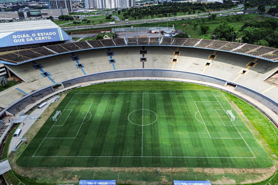 Goiânia recebe o Vila Nova pelo Goianão