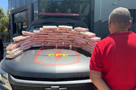 PM apreende 50 kg de cocaína que seria distribuída em Aparecida