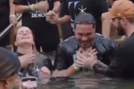 Viih Tube e Eliezer são batizados em igreja evangélica (Foto: Reprodução/Instagram)