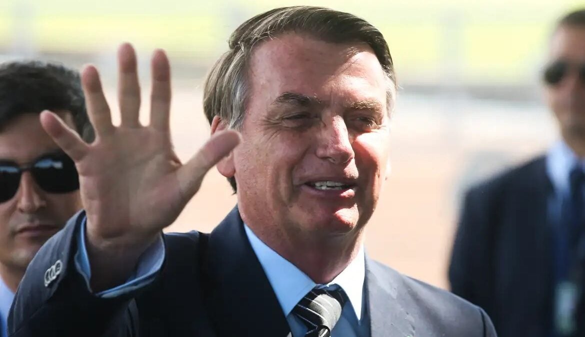 Condenação pode impedir Bolsonaro de se candidatar por mais de 50 anos ex-presidente enquadrado na Lei da Ficha Limpa