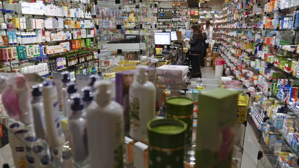 Farmacêuticos não podem mais receitar medicamentos (Foto: Agência Brasil)