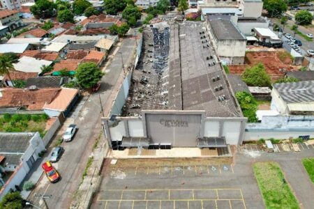 Presidente de igreja que teto desabou diz que obra tinha laudo e estava autorizada