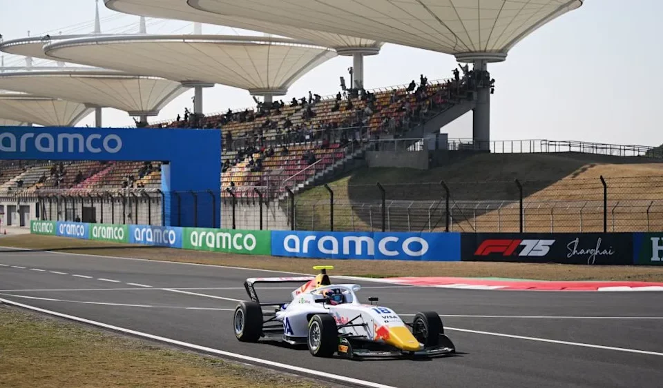 Rafaela Ferreira, piloto da Campos Racing