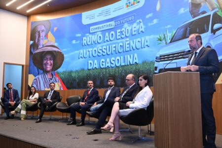 Ministério propõe elevar mistura de etanol na gasolina a 30% após aval em testes