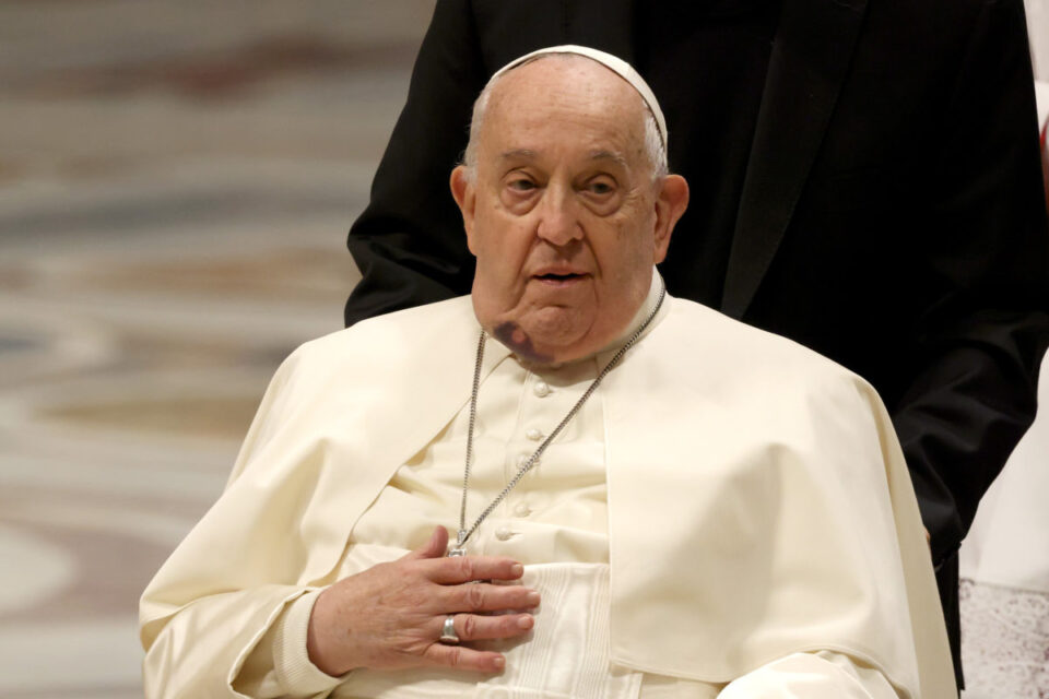 Papa Francisco tem 'quadro complexo', diz Vaticano
