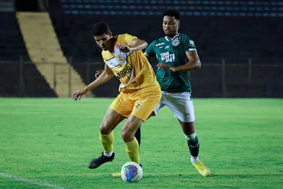 Goiás recebe Brasiliense pelo confronto de volta da Copa Verde