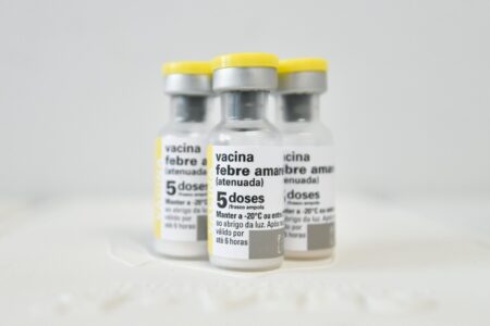 Saúde alerta para baixa cobertura vacinal de crianças contra a febre amarela em Goiás