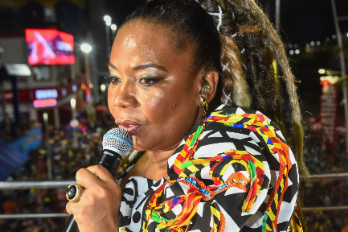 Margareth Menezes agita carnaval em Salvador (Foto: Agnews)