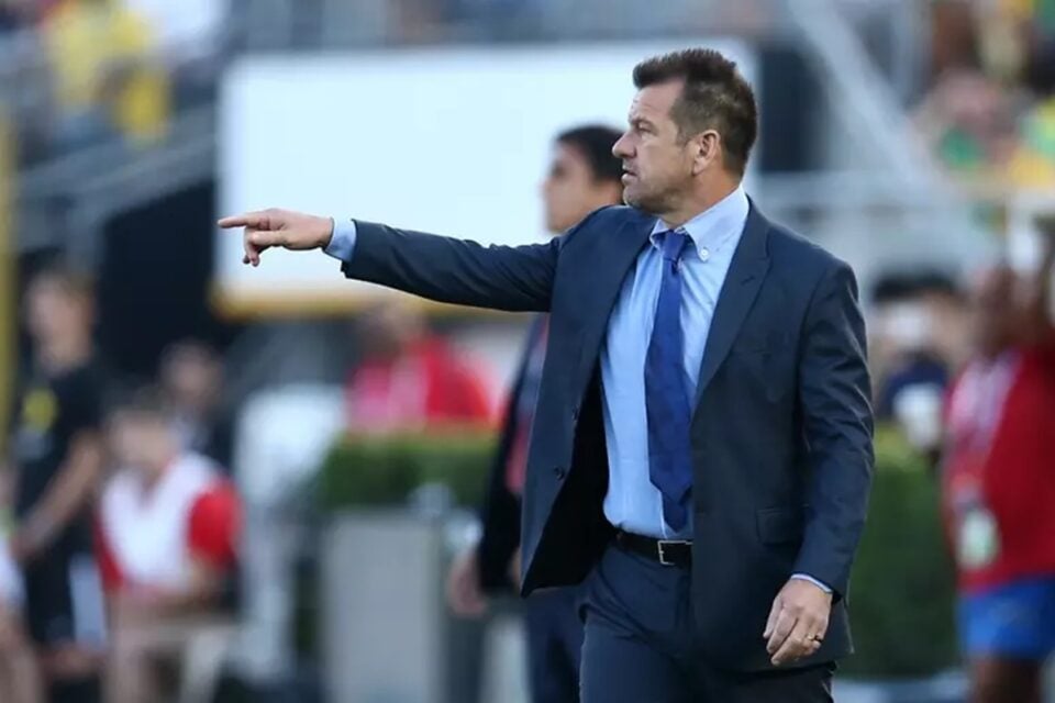 Dunga durante partida de futebol