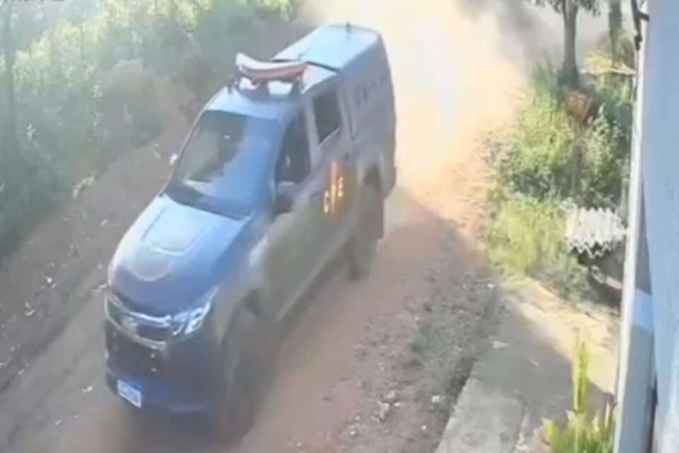 Suspeito de furtar residências morre em confronto com PMs em Aparecida Homem reagiu a uma abordagem com tiros de pistola