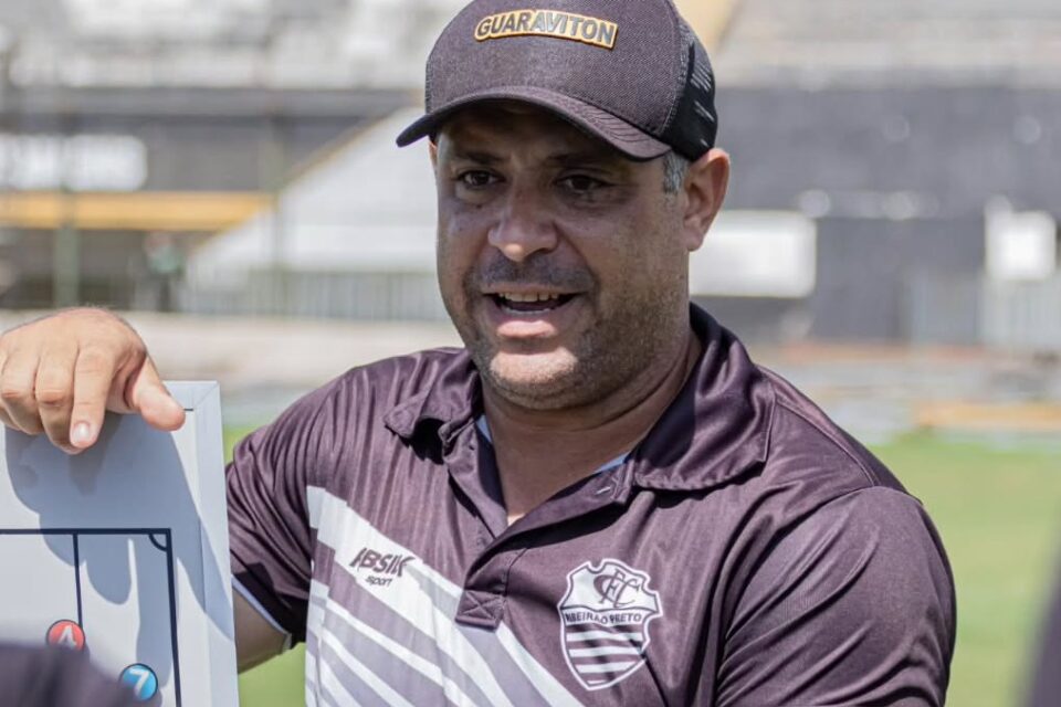Gustavo Marciano, técnico do Comercial-SP