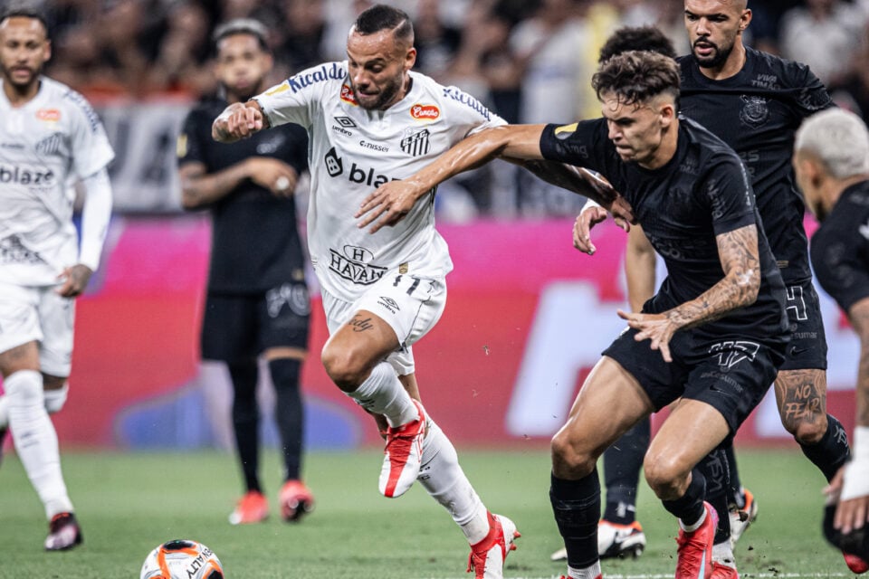 Corinthians e Santos fazem duelo na semifinal