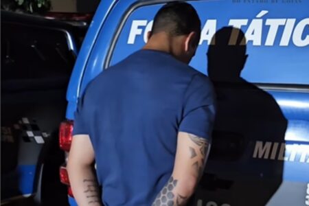 Foragido que ficou 5 meses escondido em favela do Rio é preso ao voltar para Goiás