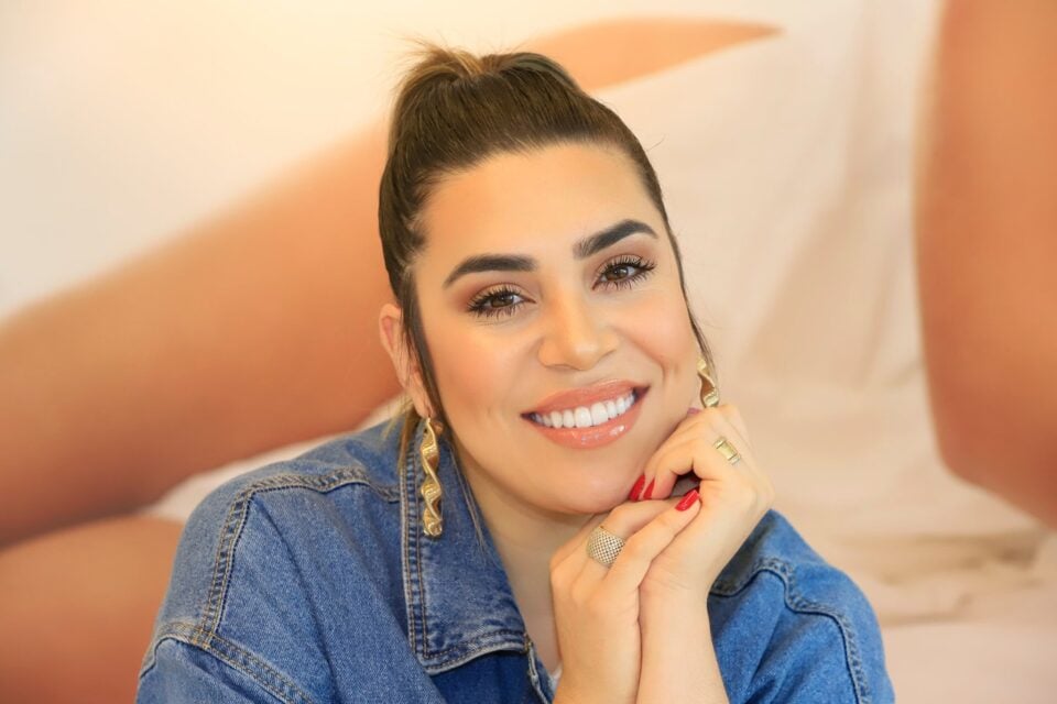 Naiara Azevedo revela diagnóstico de menopausa precoce aos 28 anos