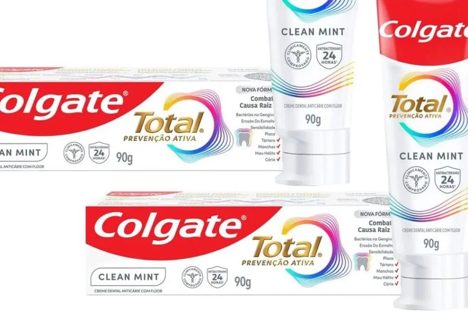 Anvisa suspende interdição da pasta de dentes Colgate Total Clean Mint Agência recomenda interromper o uso em caso de reação alérgica