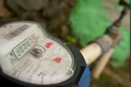 TJGO reconhece ilegalidade em cobrança de água por estimativa e beneficia construtora