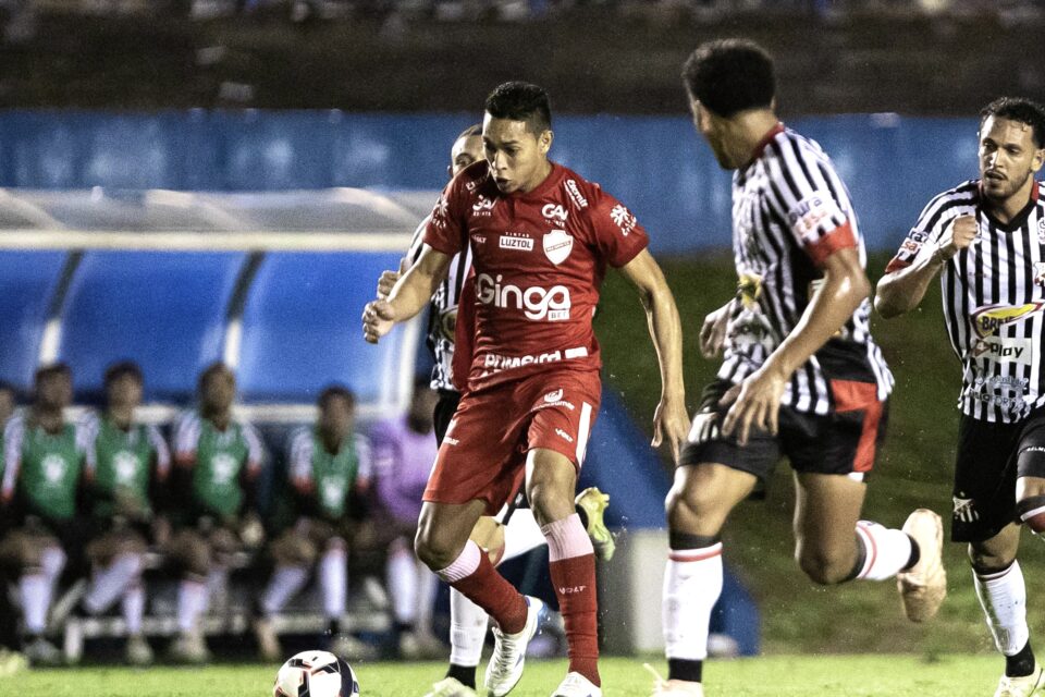 Vila Nova perde para Anápolis pelo jogo de ida do Goianão