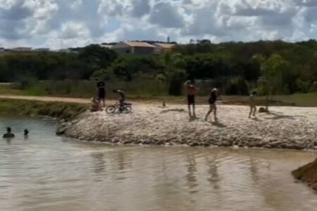 Praia artificial em Sorocaba viraliza na web: "Não perde para as do Nordeste", diz prefeito "Igual Porto de Galinhas", comentou internauta