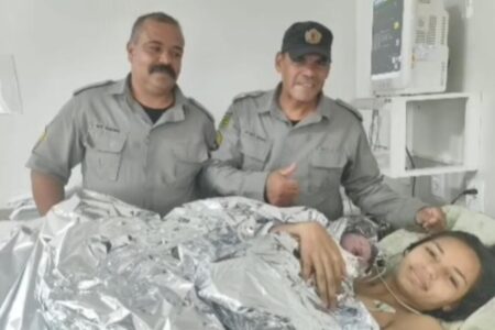 Policiais realizam parto de emergência em Valparaíso de Goiás