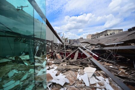 Empresa que instalava placas em igreja que desmoronou registrou laudo no dia do acidente