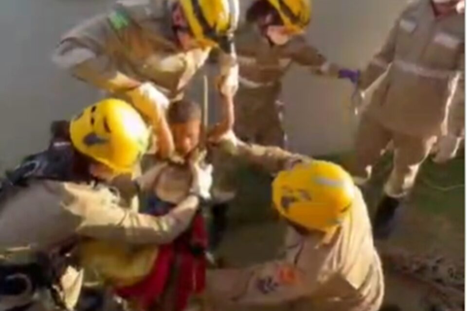 bombeiros-resgate-crianca
